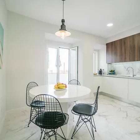 Apartment Private Terrace And Design By Buuka Lisbon